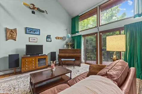 215 Us Route 7 North Milton VT 05468