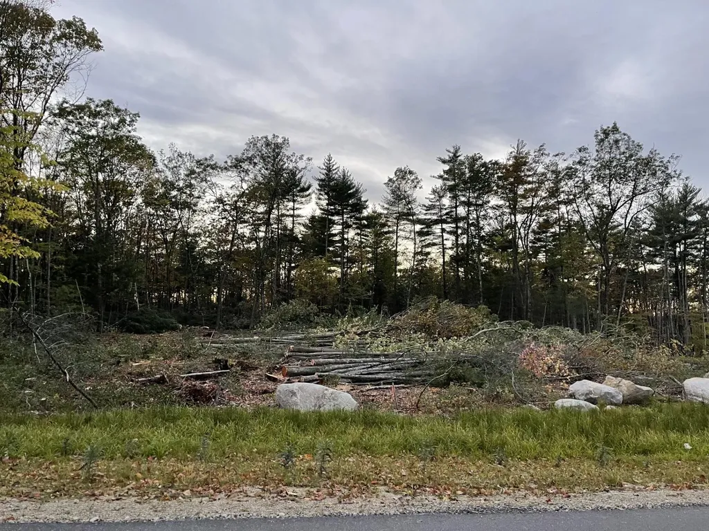 4 Hobart Lane Hollis NH 03049