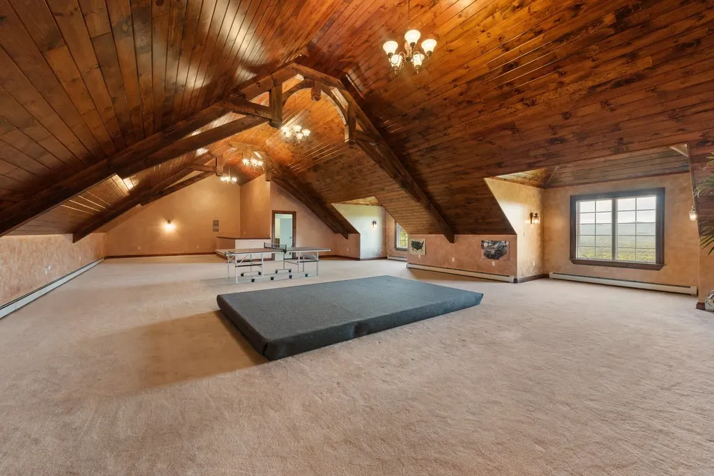 33 Winterberry Lane Plymouth NH 03264