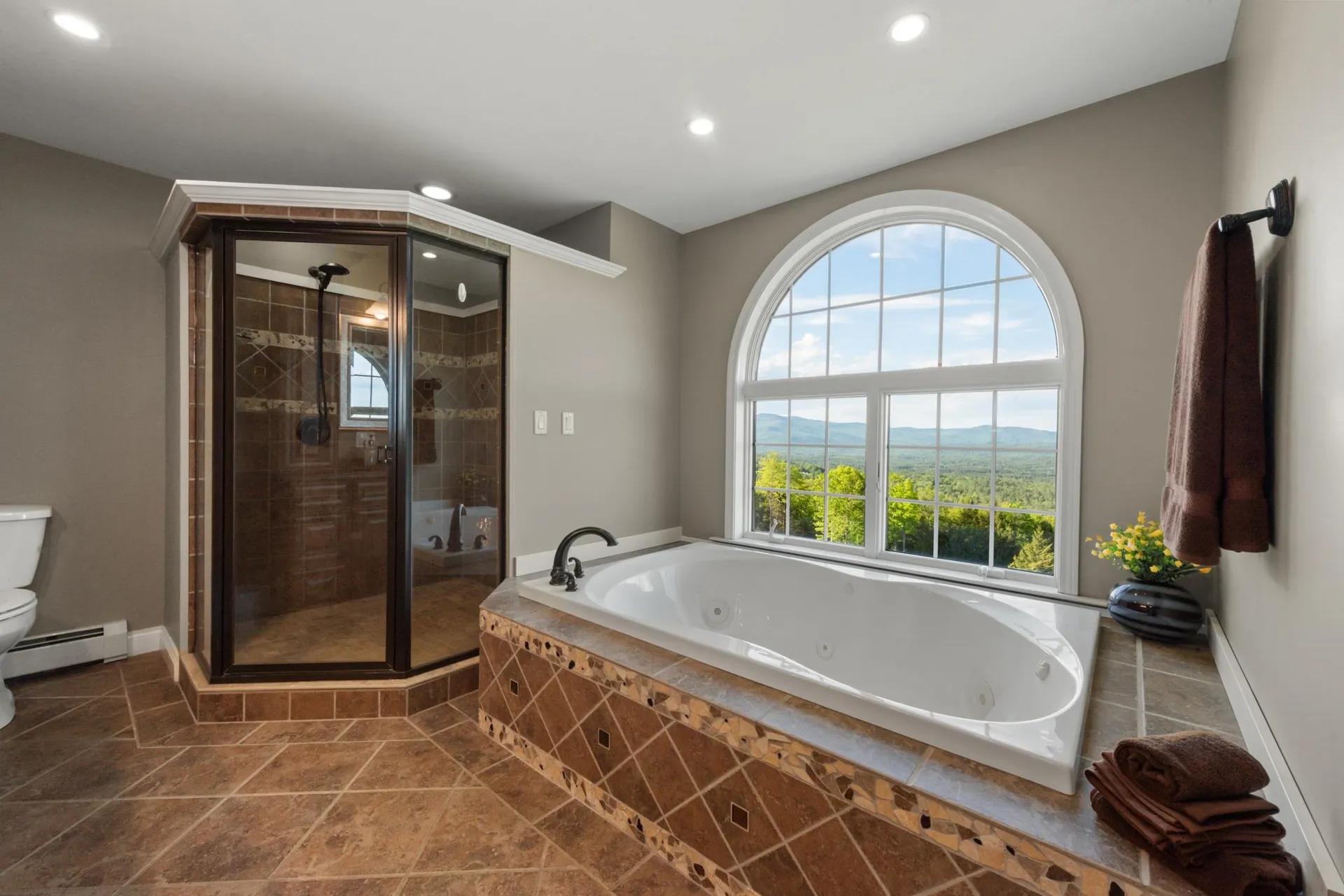 33 Winterberry Lane Plymouth NH 03264