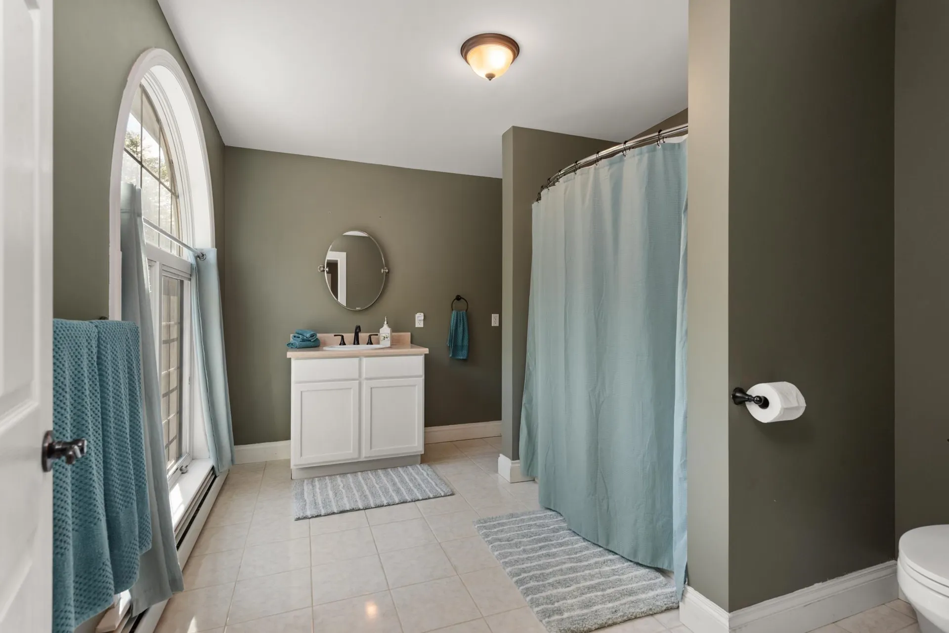 33 Winterberry Lane Plymouth NH 03264