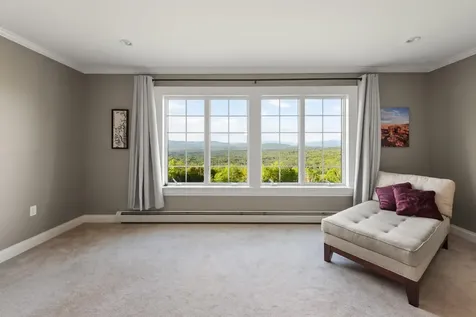 33 Winterberry Lane Plymouth NH 03264