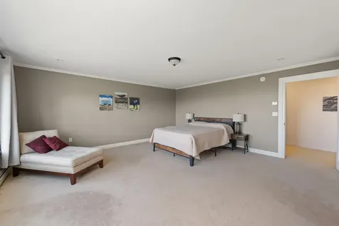 33 Winterberry Lane Plymouth NH 03264