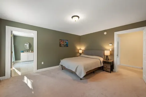 33 Winterberry Lane Plymouth NH 03264