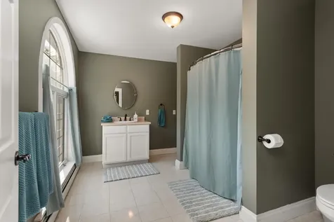 33 Winterberry Lane Plymouth NH 03264