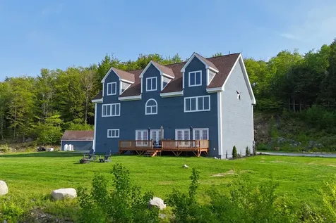 33 Winterberry Lane Plymouth NH 03264
