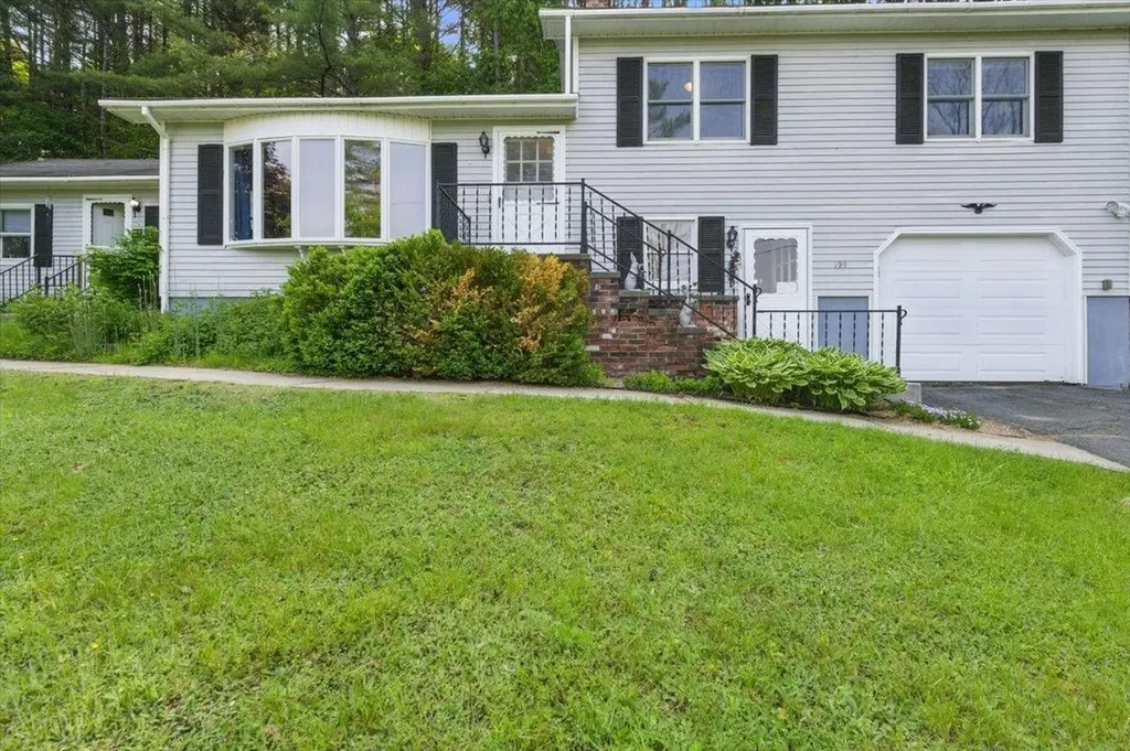 199 Cross Avenue St. Johnsbury VT 05819