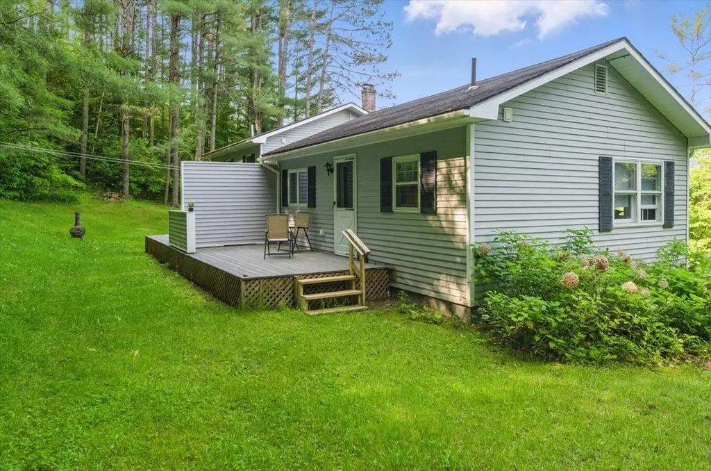 199 Cross Avenue St. Johnsbury VT 05819