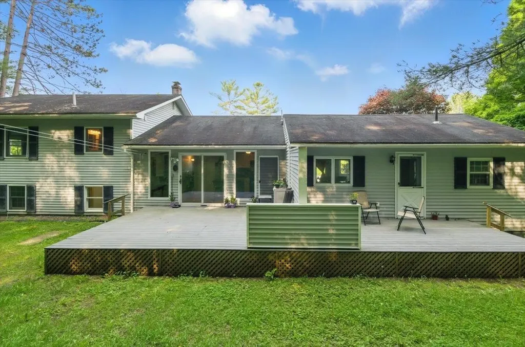 199 Cross Avenue St. Johnsbury VT 05819