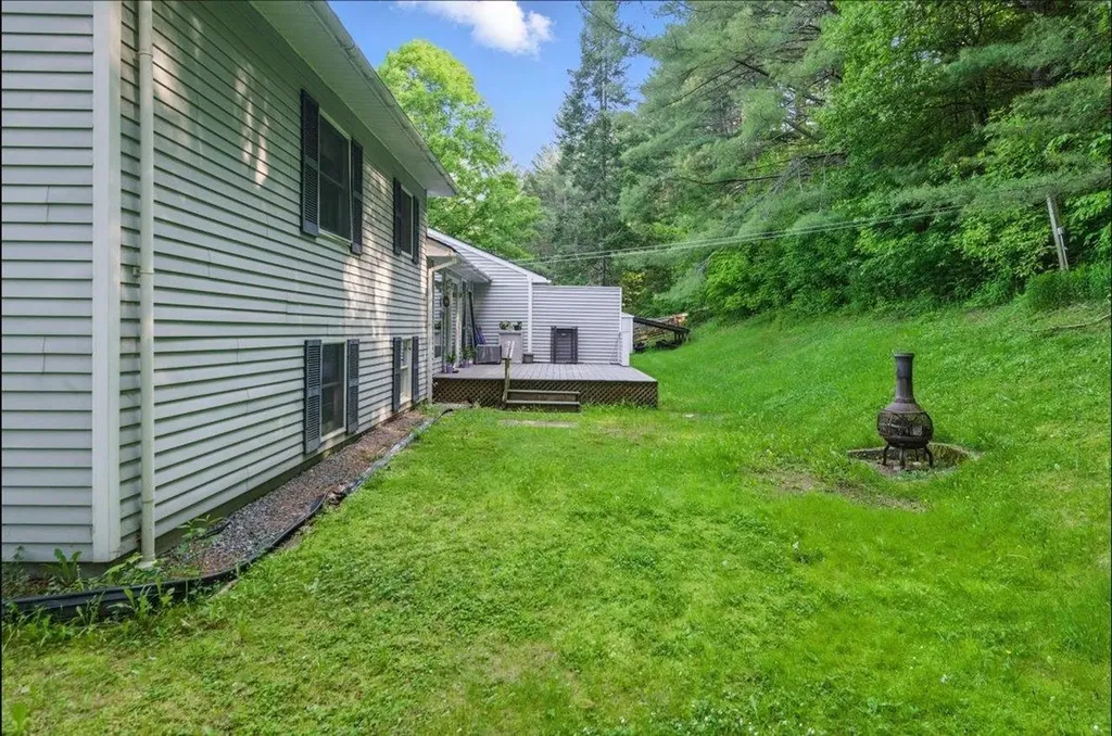 199 Cross Avenue St. Johnsbury VT 05819