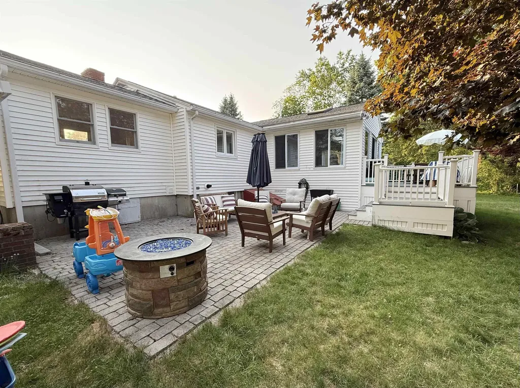 22 Sanborn Road Hampton NH 03842