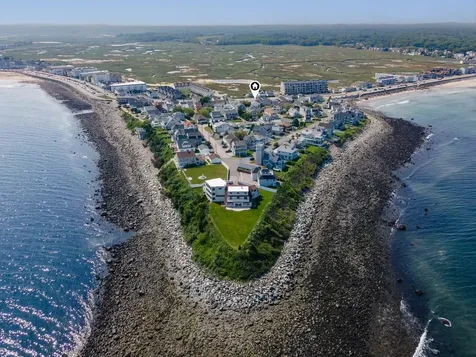 522 Ocean Boulevard Hampton NH 03842