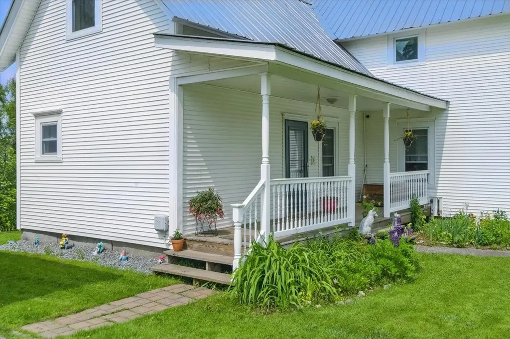 203 N. Pleasant Street Troy VT 05859