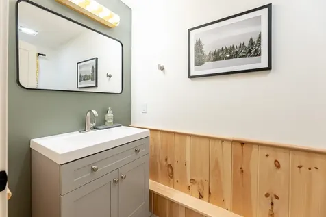 1221 Baker Turn Road Hartford VT 05059