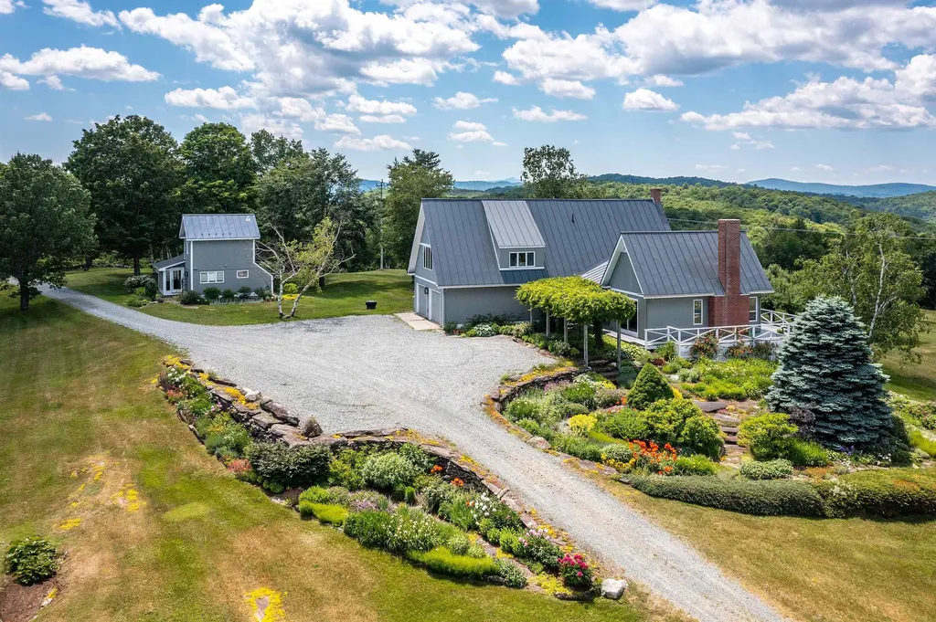 109 Windy Lane Pomfret VT 05067