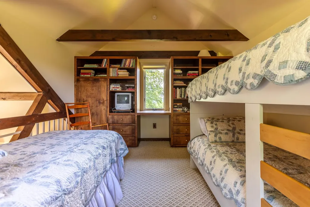 109 Windy Lane Pomfret VT 05067