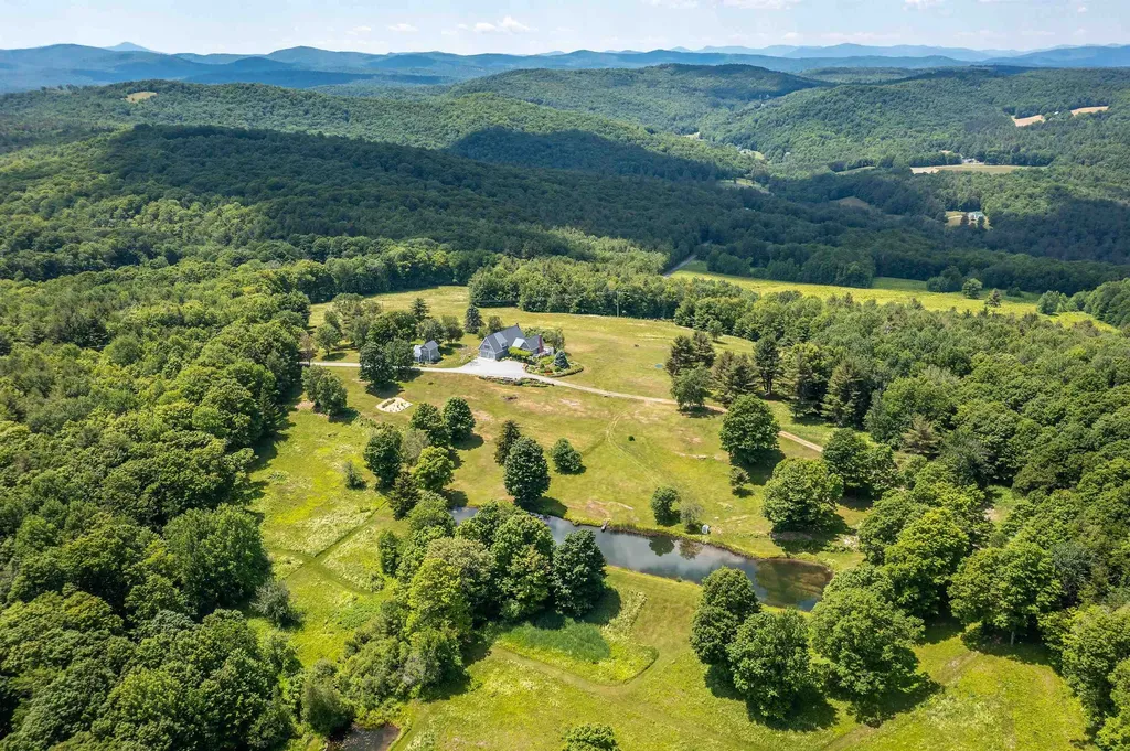 109 Windy Lane Pomfret VT 05067