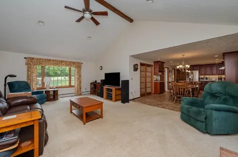 10 Jason Drive Londonderry NH 03053