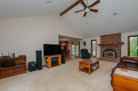 10 Jason Drive Londonderry NH 03053