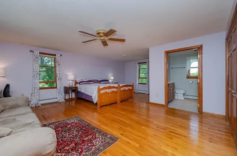 10 Jason Drive Londonderry NH 03053