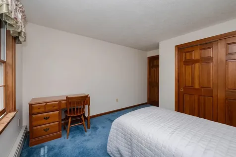 10 Jason Drive Londonderry NH 03053