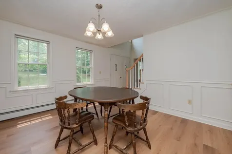 10 Jason Drive Londonderry NH 03053