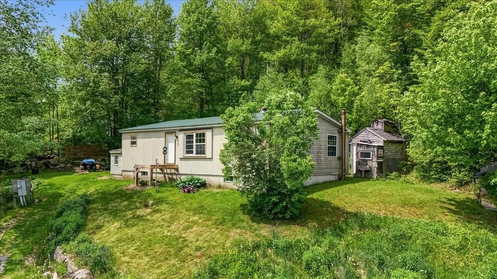 3669 Vt Route 17 Starksboro VT 05487