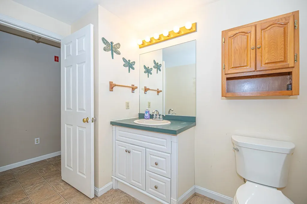 20 Locke Hill Lane Barrington NH 03825