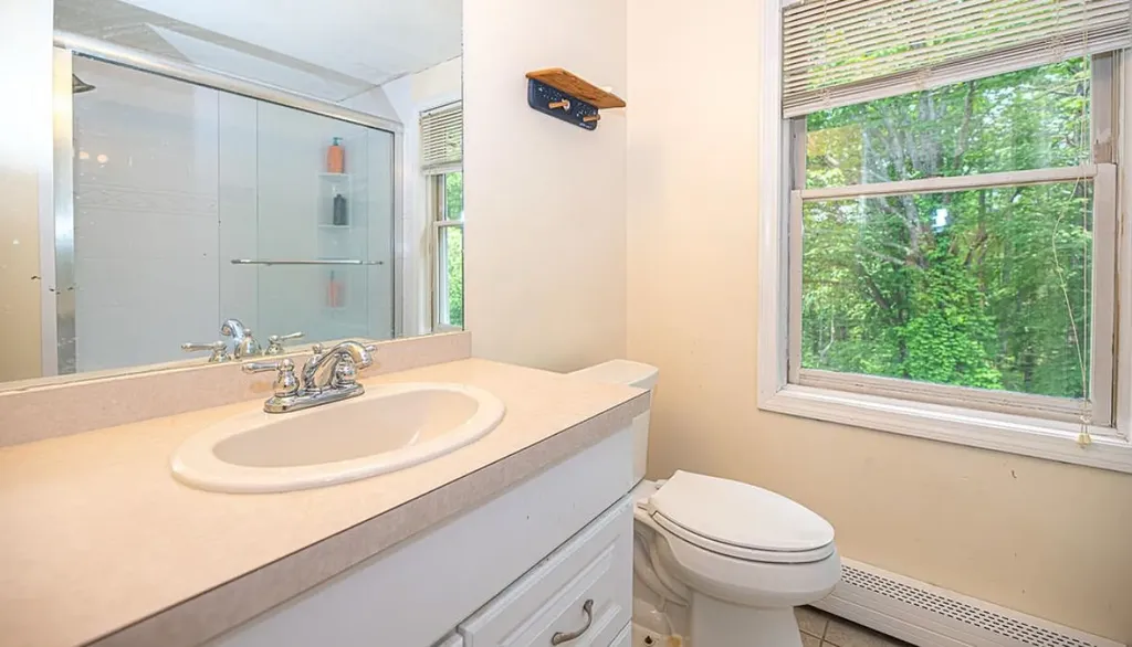 20 Locke Hill Lane Barrington NH 03825