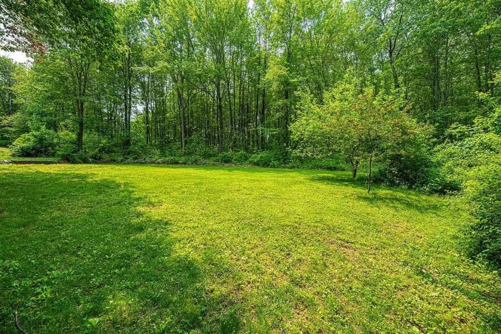 20 Locke Hill Lane Barrington NH 03825