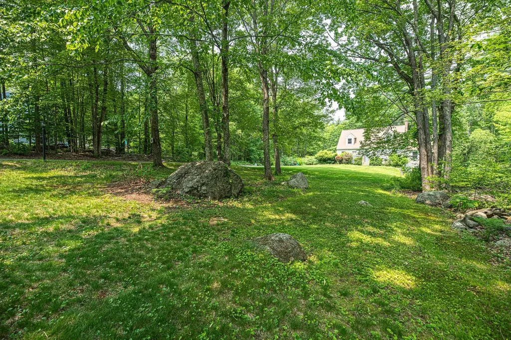 20 Locke Hill Lane Barrington NH 03825