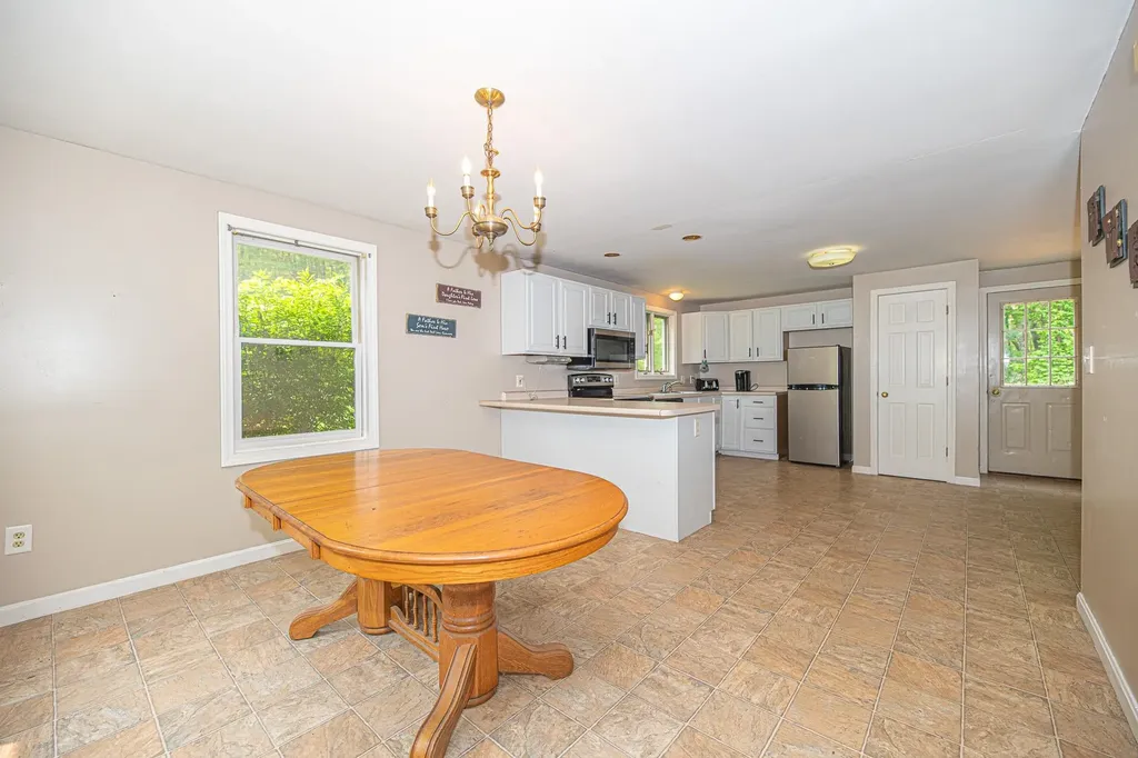 20 Locke Hill Lane Barrington NH 03825