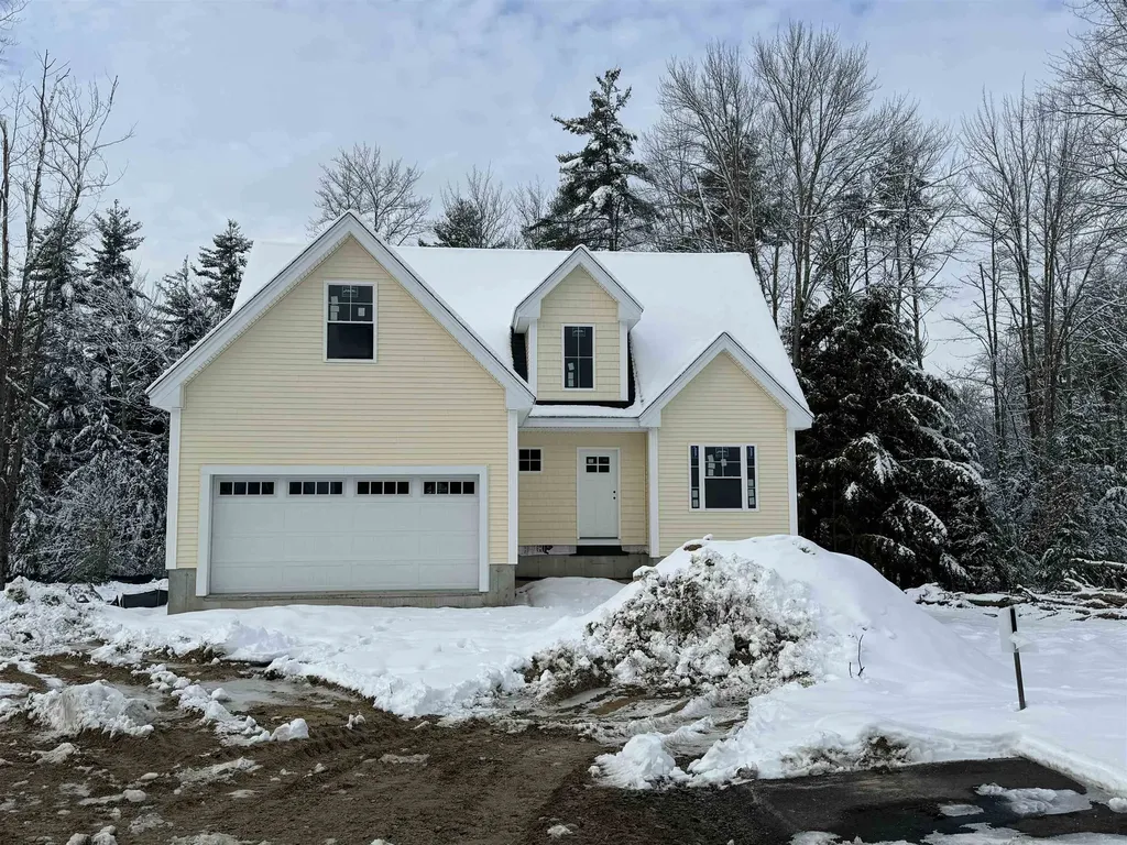 9 Freedom Drive Rochester NH 03867