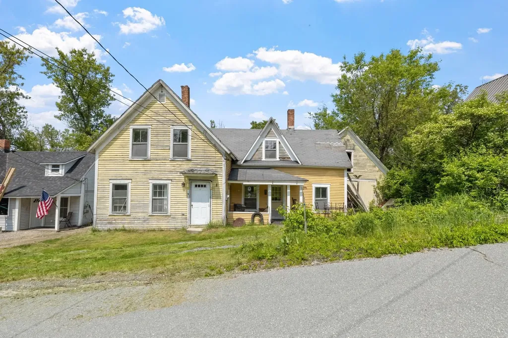 9 Laurel Street Whitefield NH 03598