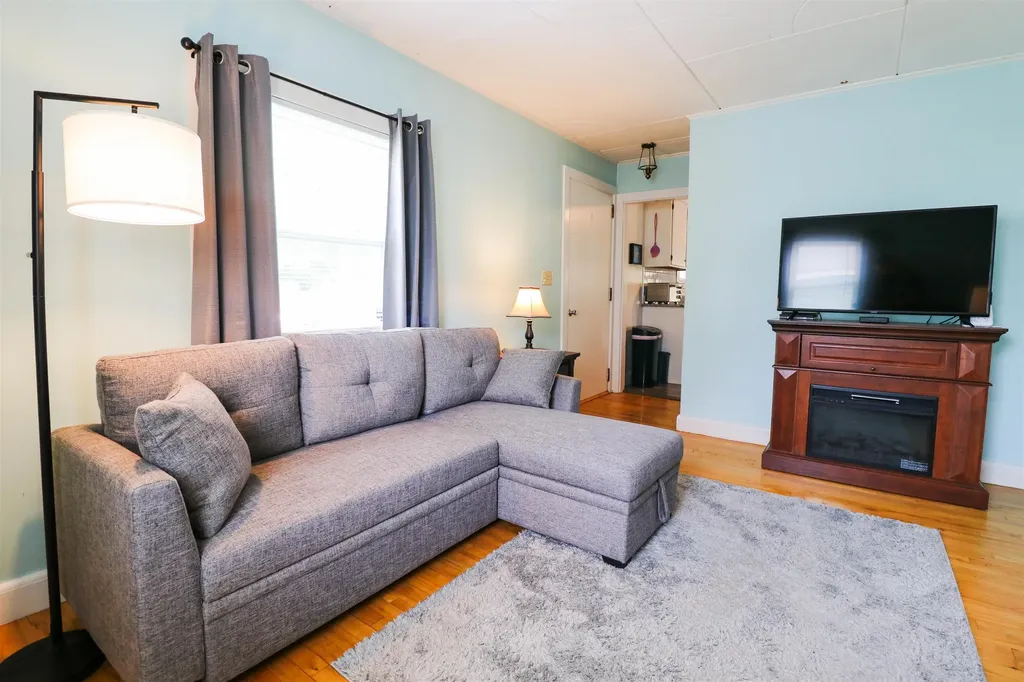 135 Hanover Street Hartford VT 05001-8089