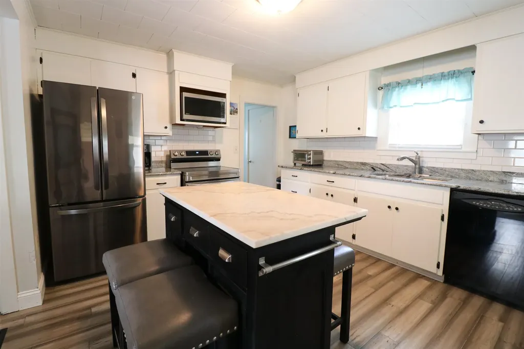 135 Hanover Street Hartford VT 05001-8089