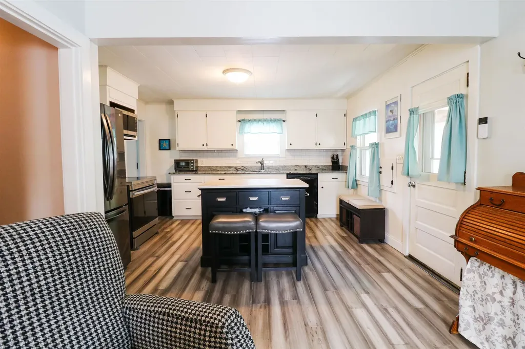 135 Hanover Street Hartford VT 05001-8089