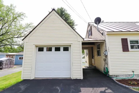 135 Hanover Street Hartford VT 05001-8089