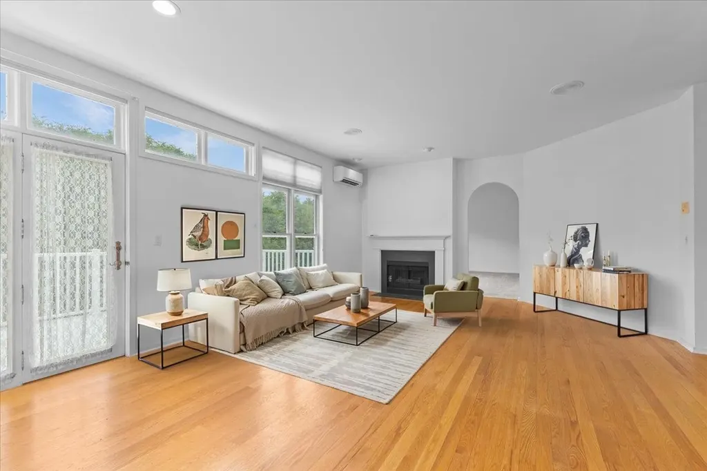 20 Peacham Lane Essex VT 05452