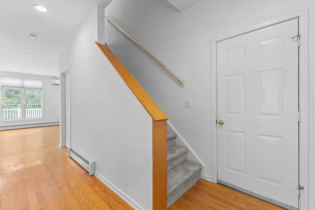 20 Peacham Lane Essex VT 05452