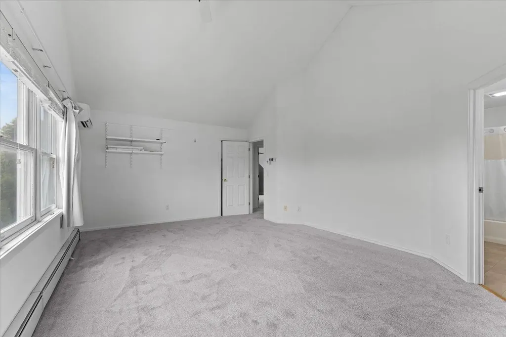 20 Peacham Lane Essex VT 05452