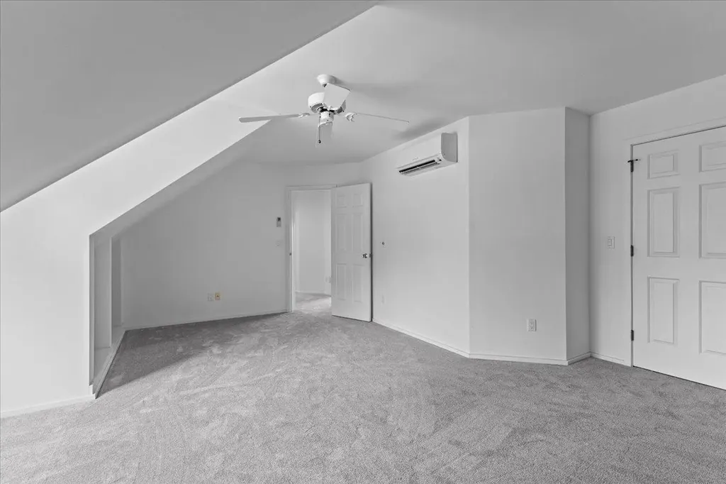 20 Peacham Lane Essex VT 05452