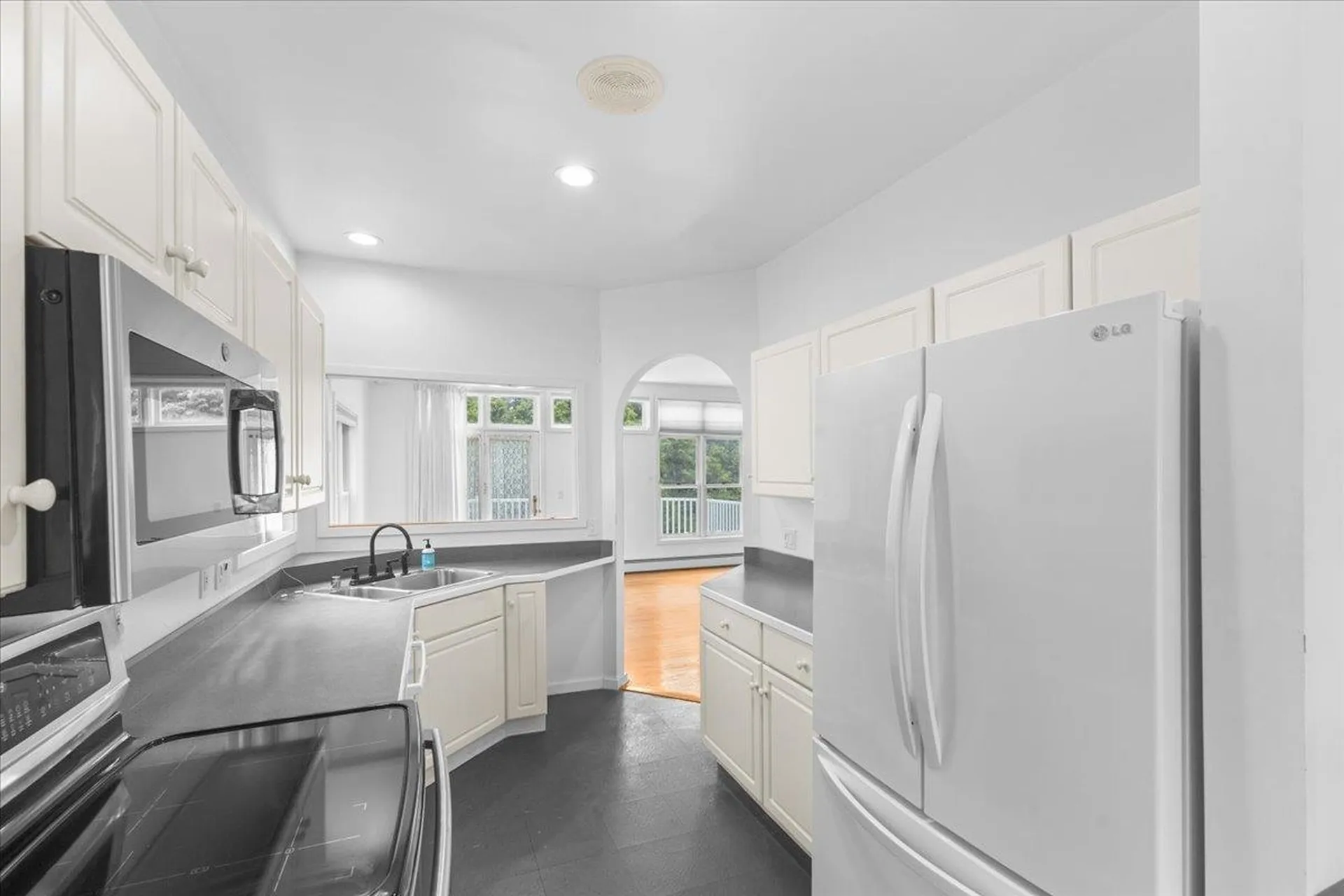 20 Peacham Lane Essex VT 05452