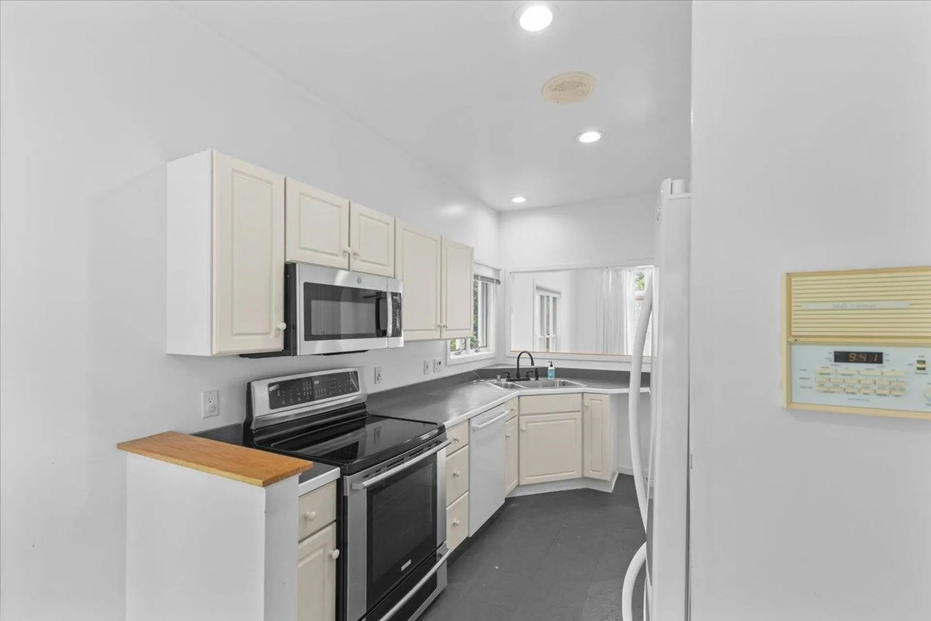 20 Peacham Lane Essex VT 05452