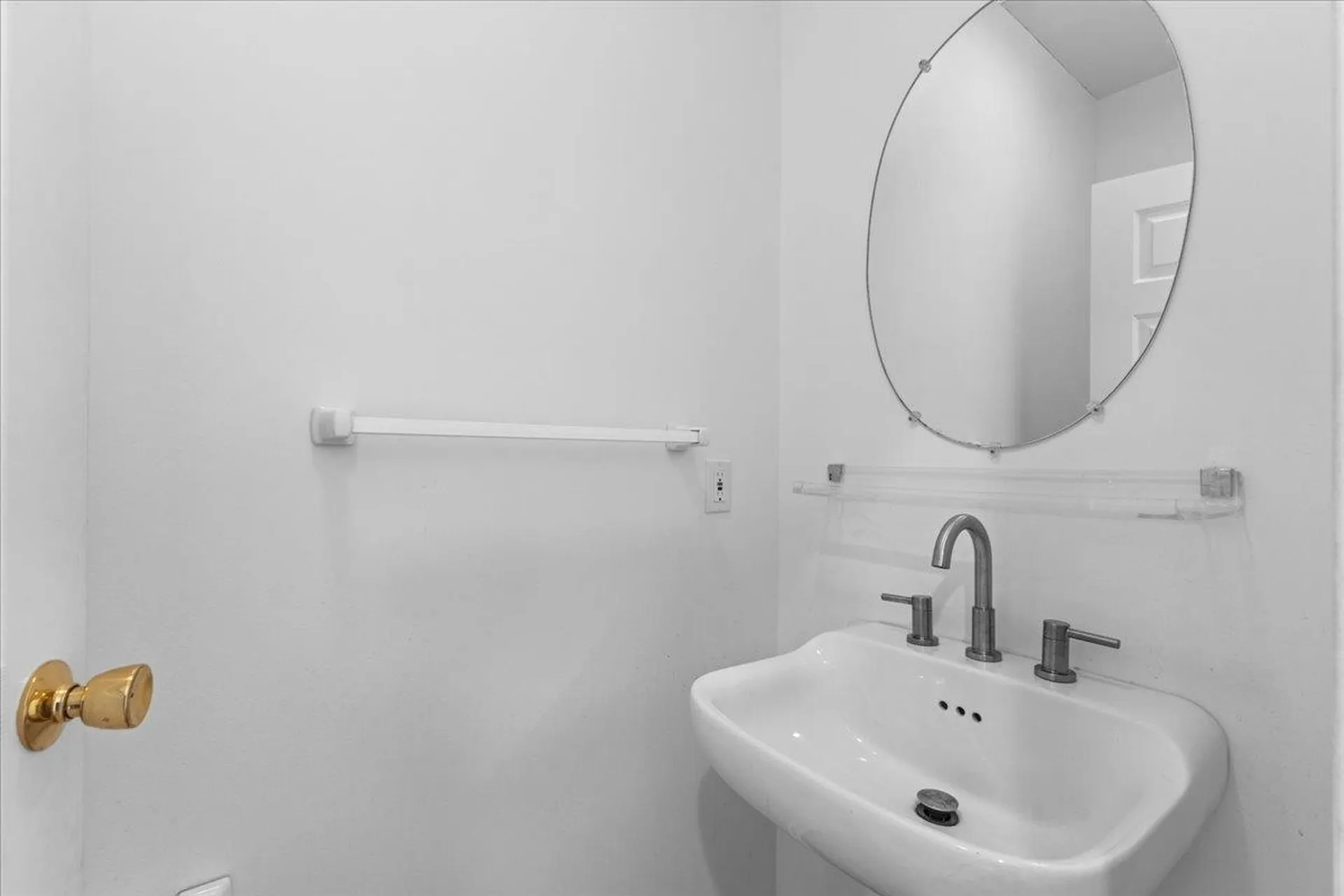 20 Peacham Lane Essex VT 05452