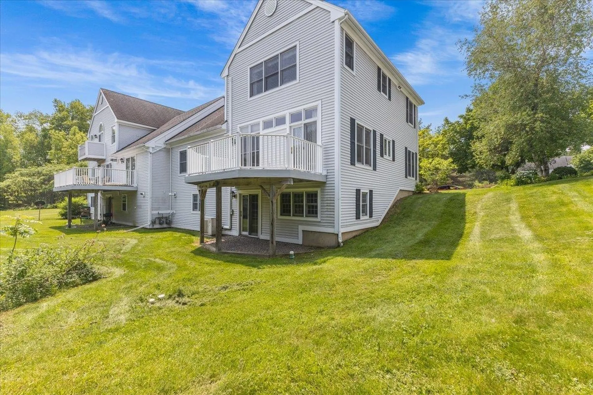 20 Peacham Lane Essex VT 05452