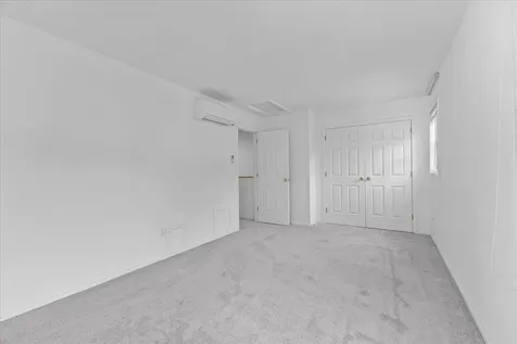 20 Peacham Lane Essex VT 05452