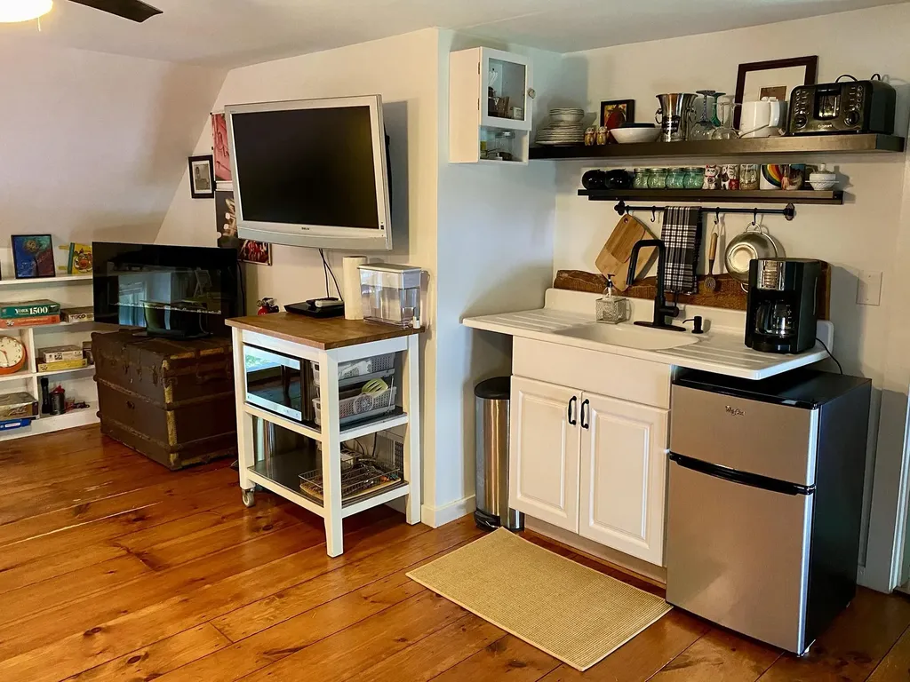 408 Dover Road Newfane VT 05351