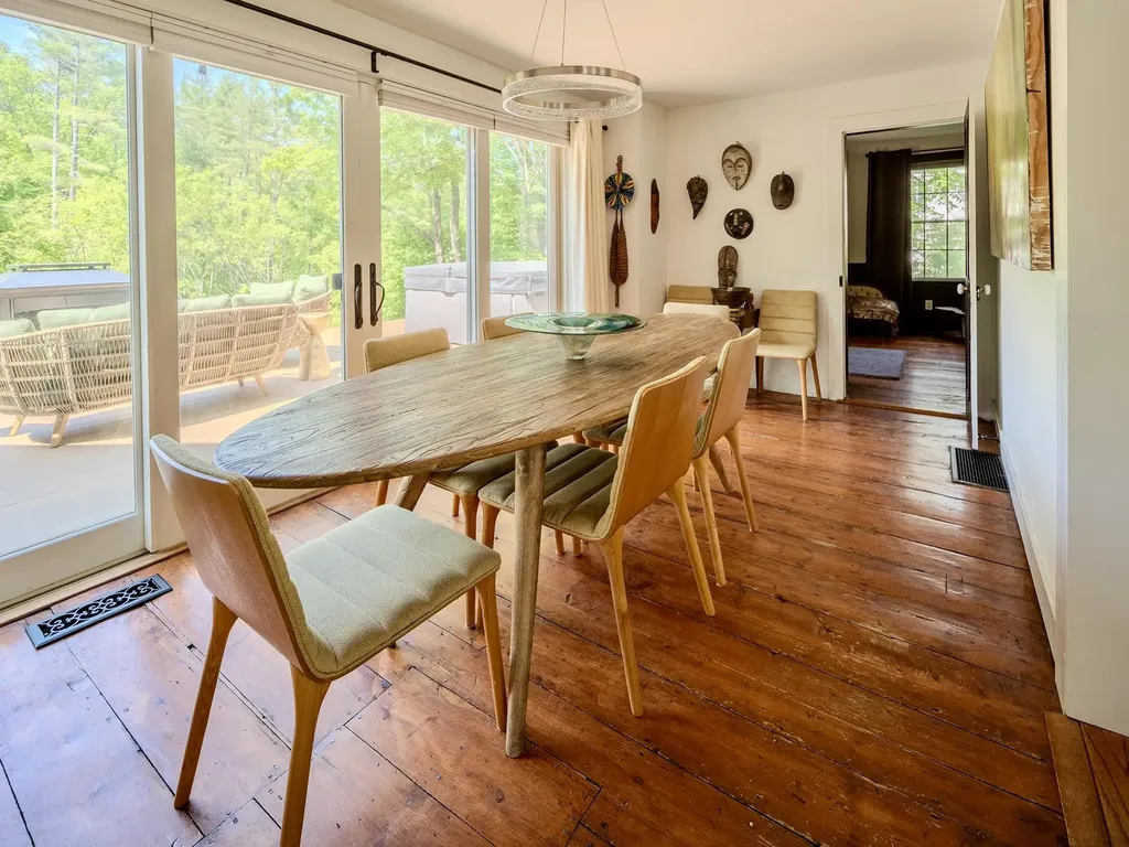 408 Dover Road Newfane VT 05351