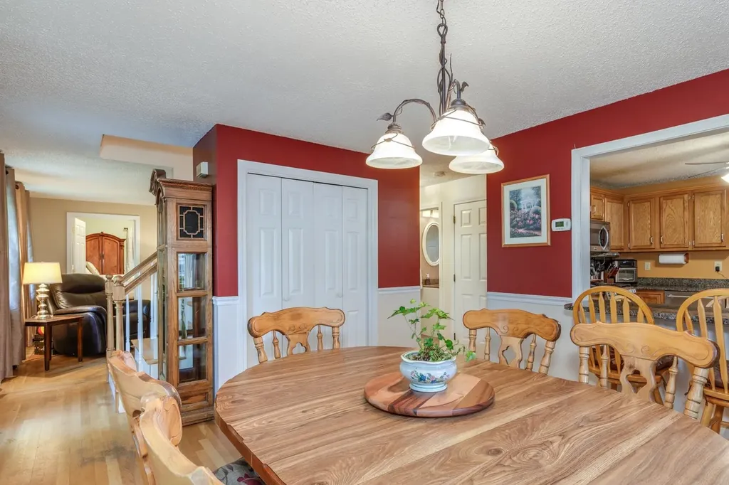 50 Kienia Road Hudson NH 03051